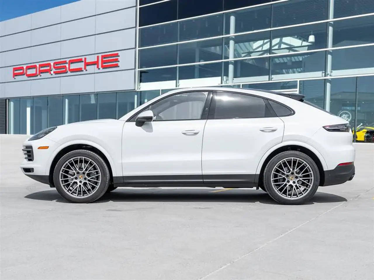 Porsche Cayenne - Image 3