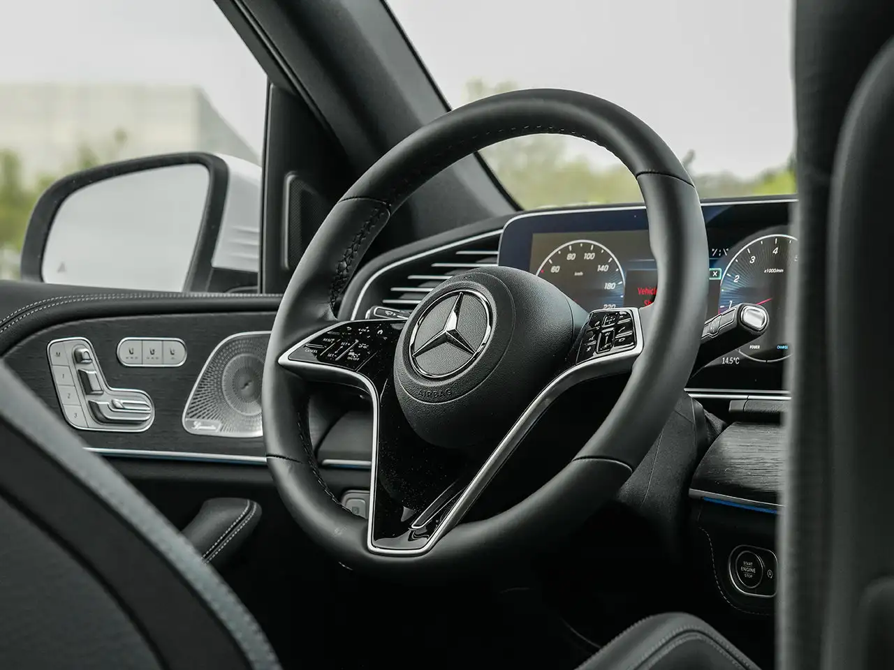 Mercedes-Benz GLE - Image 19