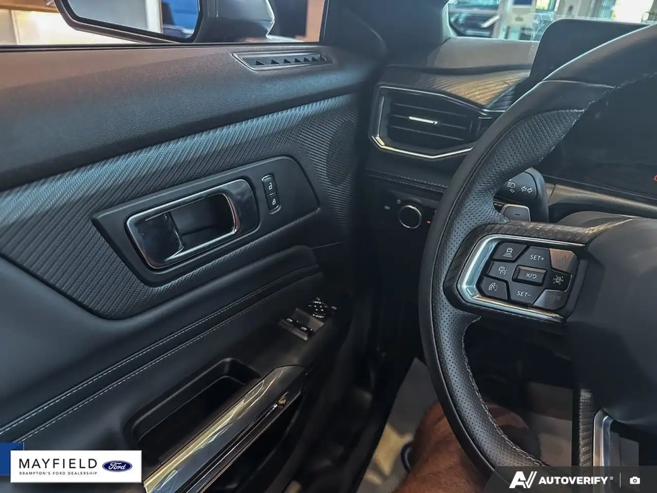 Ford Mustang - Image 16