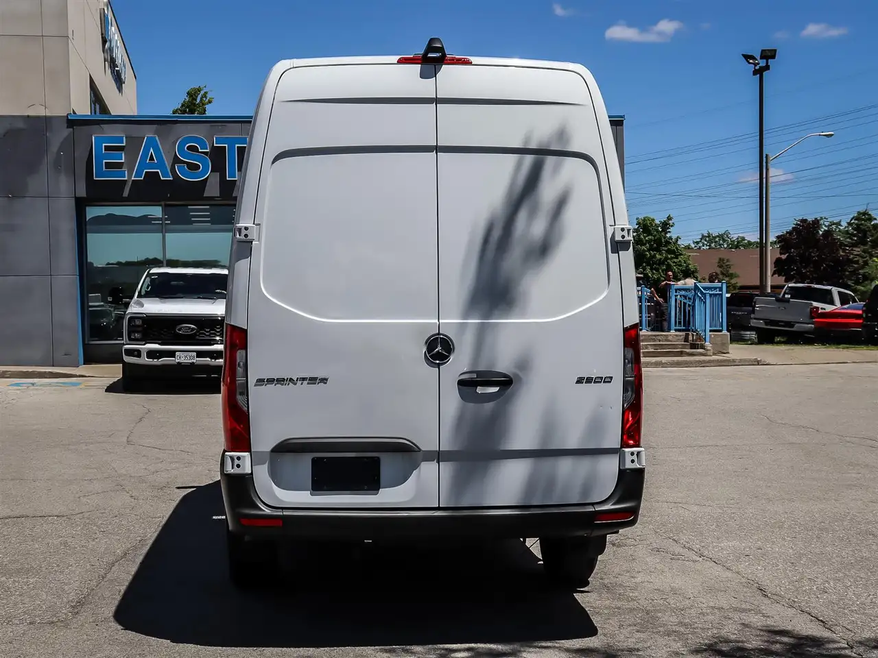 Mercedes-Benz Sprinter - Image 5