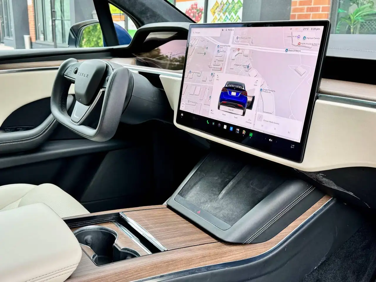Tesla Model X - Image 19