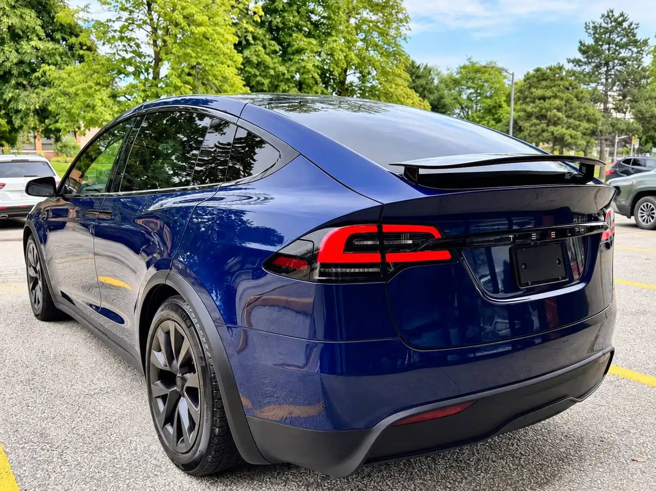 Tesla Model X - Image 4