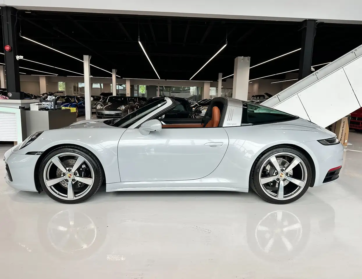 Porsche 911 - Image 5
