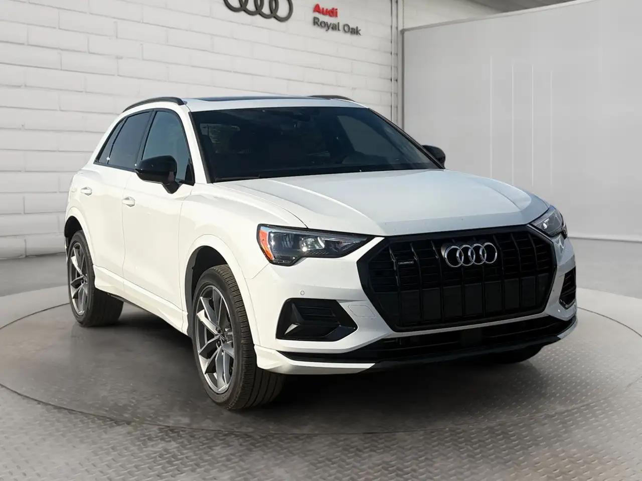 Audi Q3 - Image 3