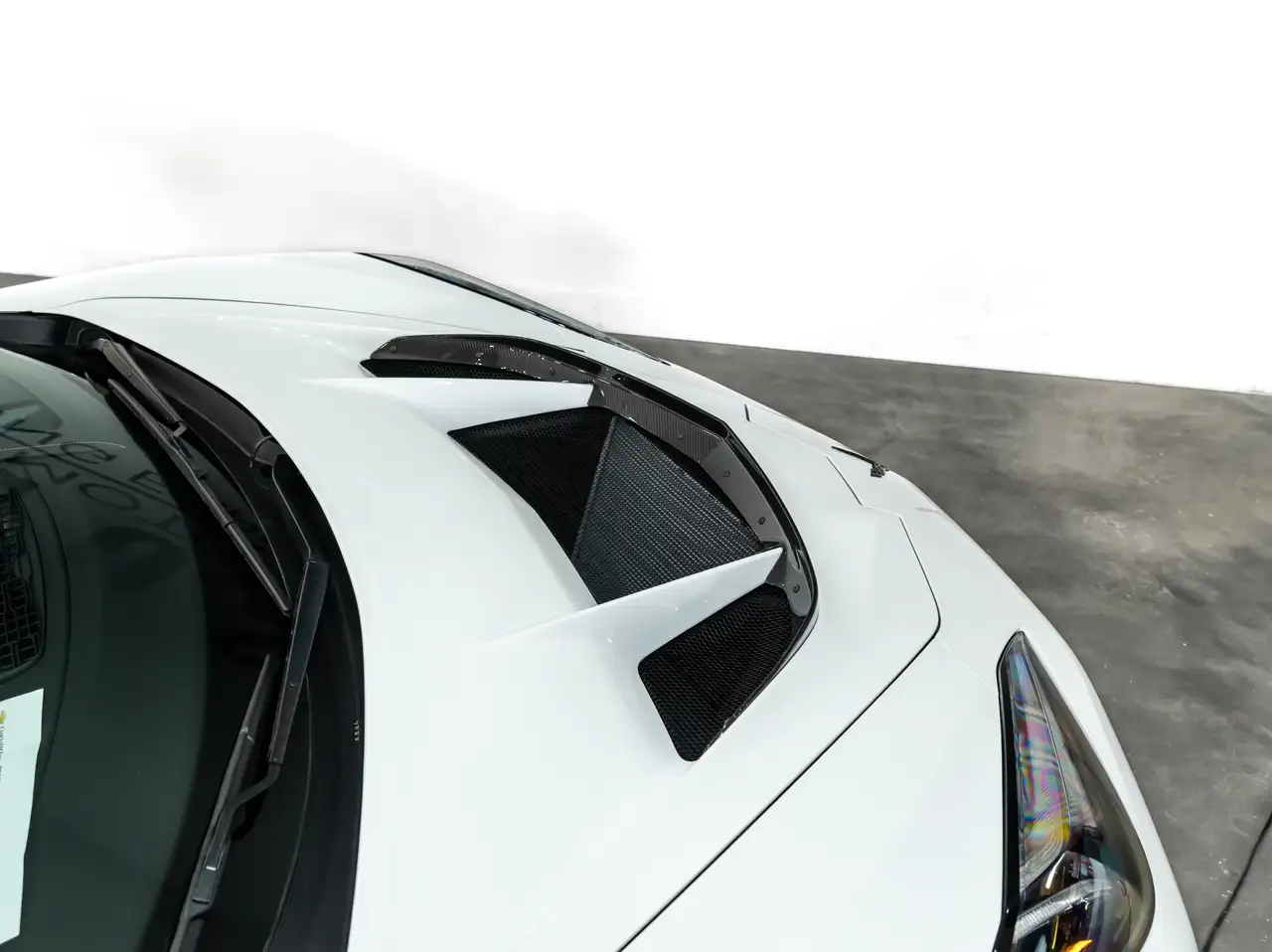 Chevrolet Corvette - Image 29