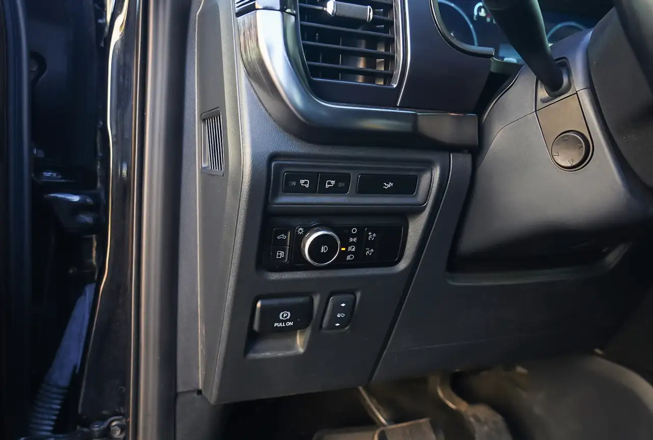 Ford F-150 - Image 11