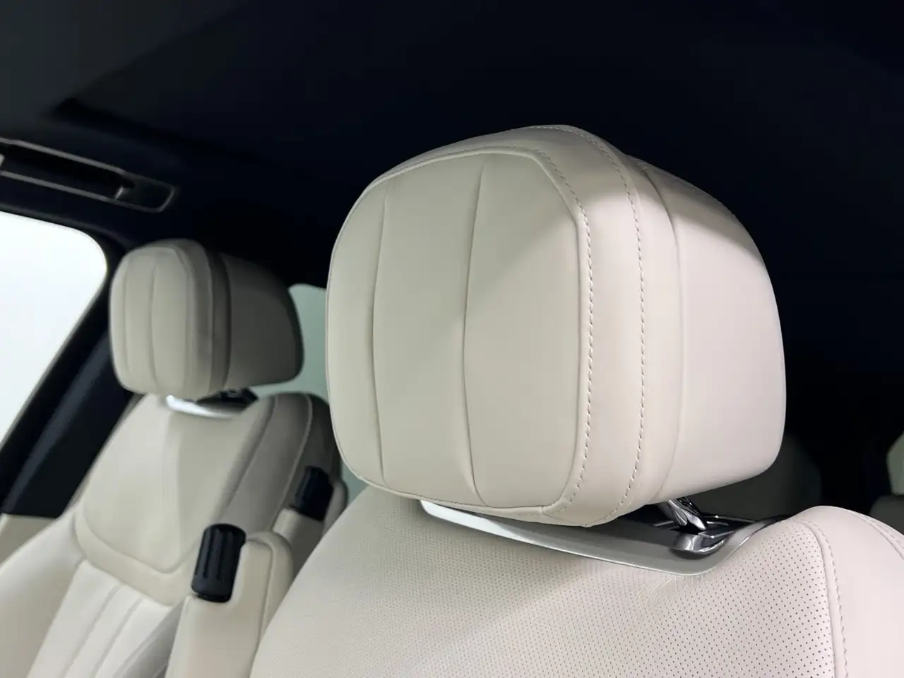 Land Rover Range Rover - Image 25