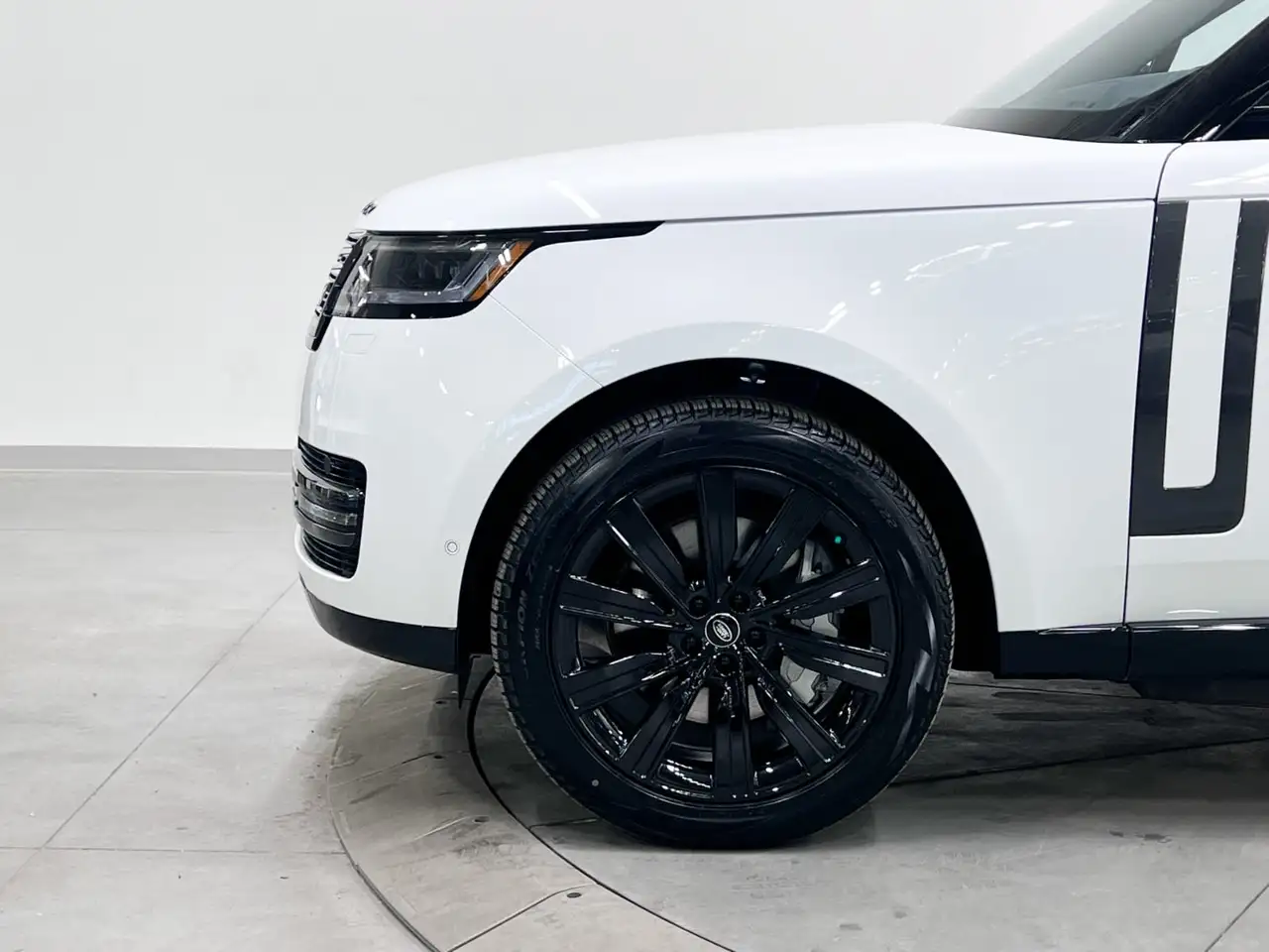 Land Rover Range Rover - Image 6
