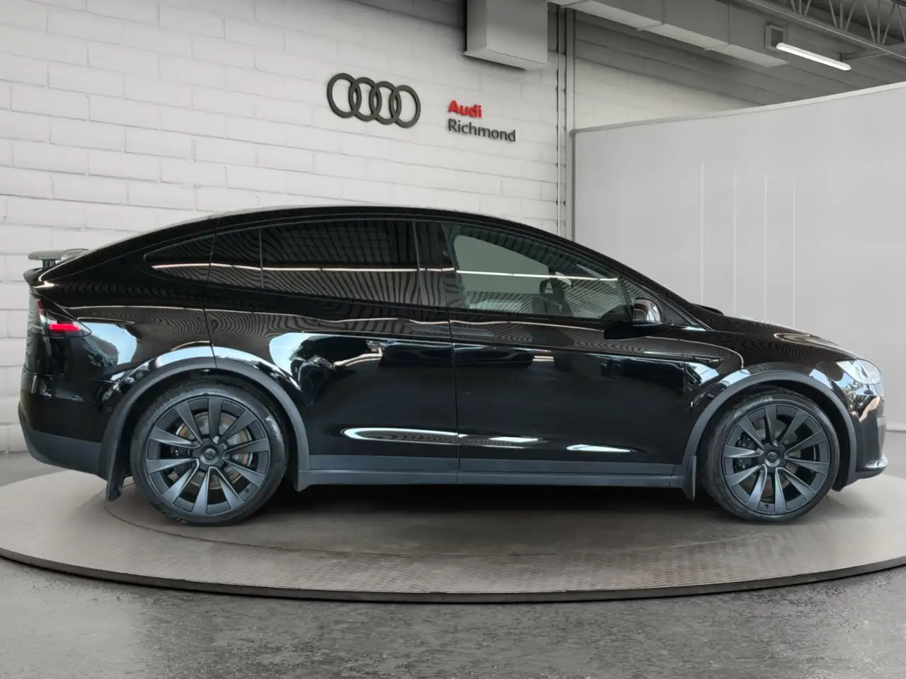 Tesla Model X - Image 4