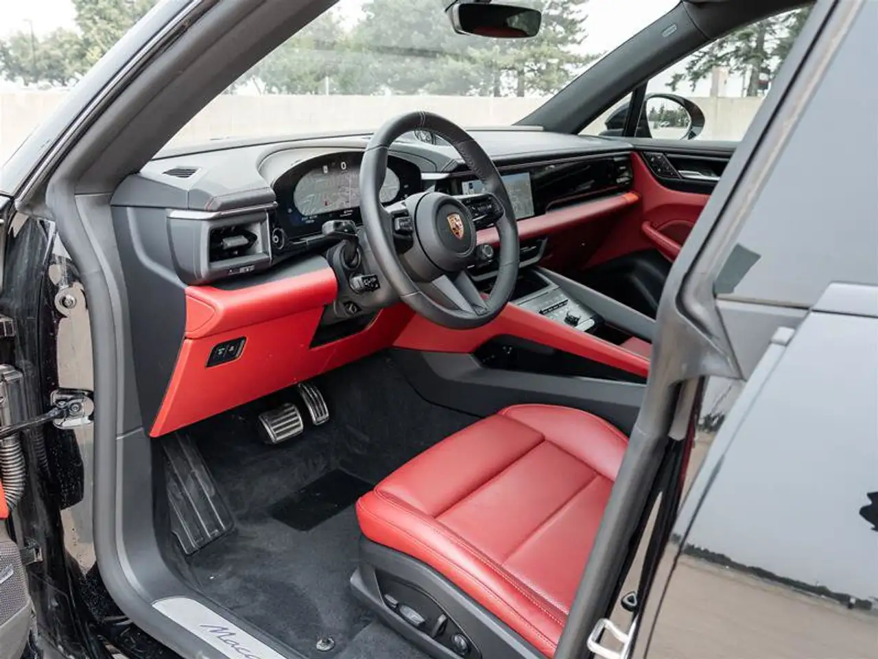 Porsche Macan - Image 17