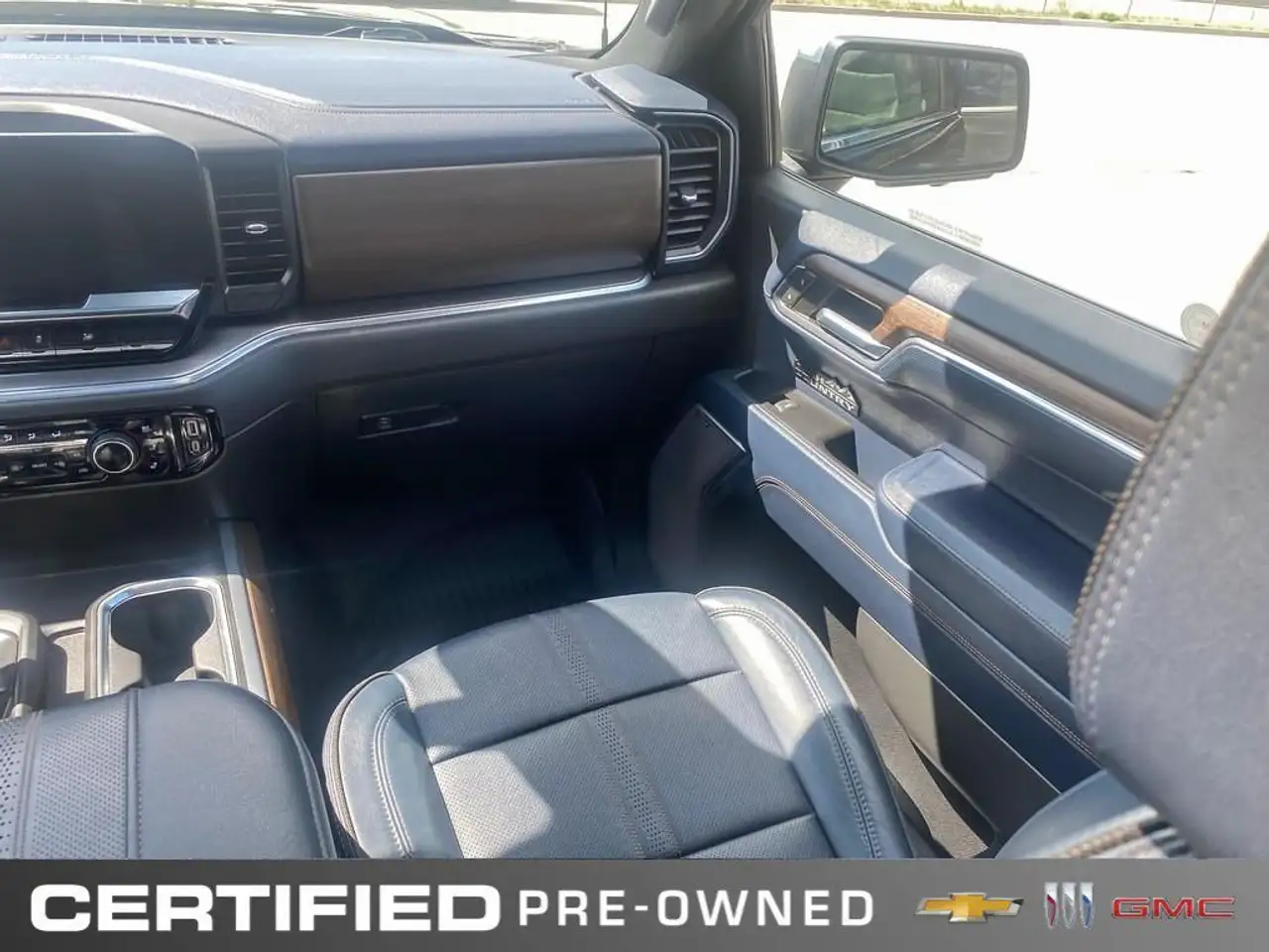 Chevrolet Silverado 1500 - Image 30