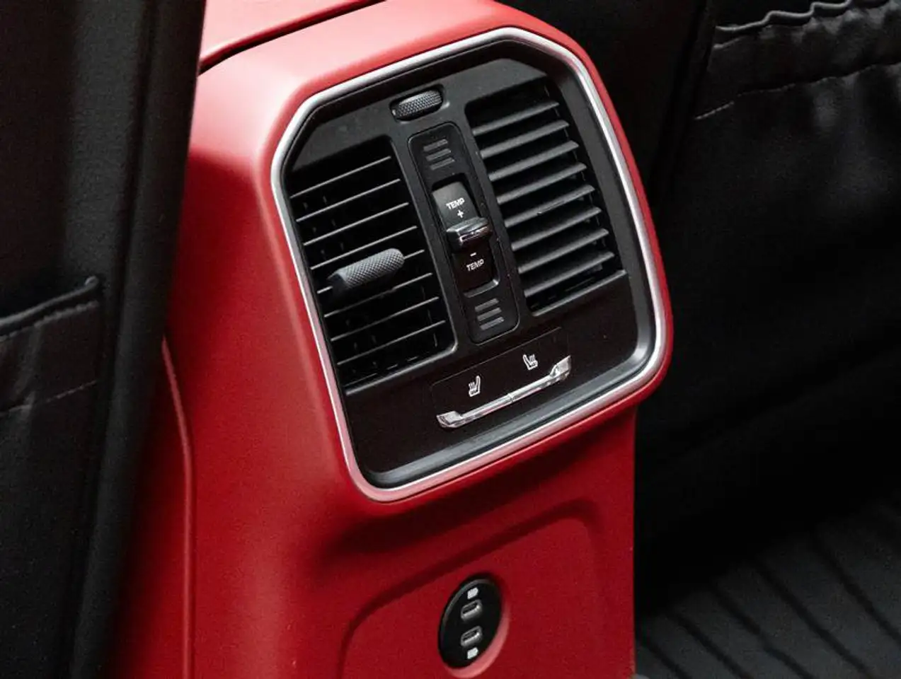 Porsche Macan - Image 38