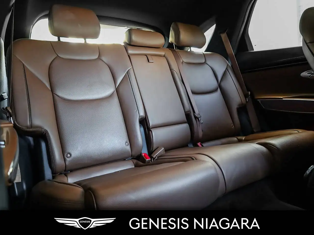 Genesis GV70 - Image 14