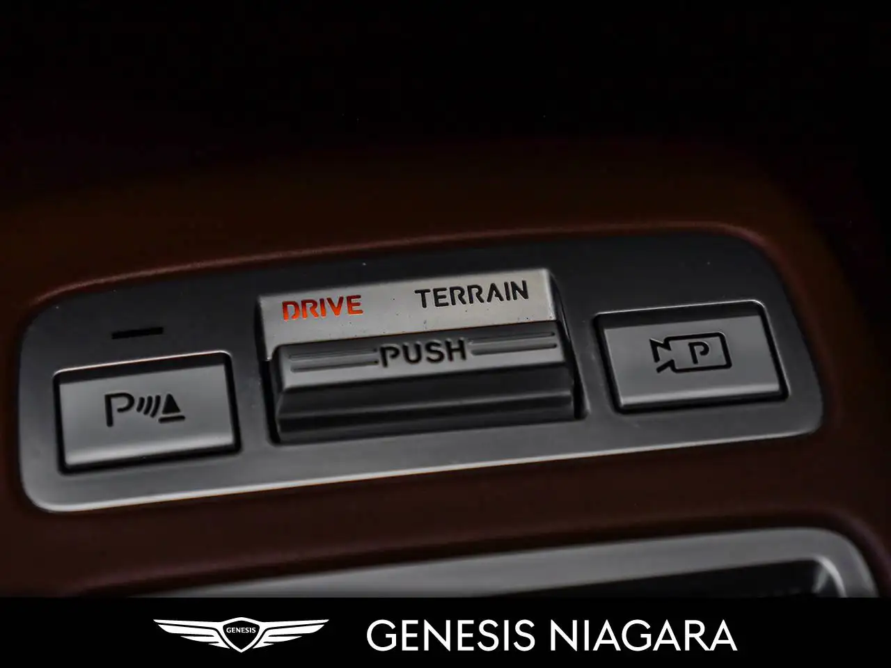 Genesis GV70 - Image 25