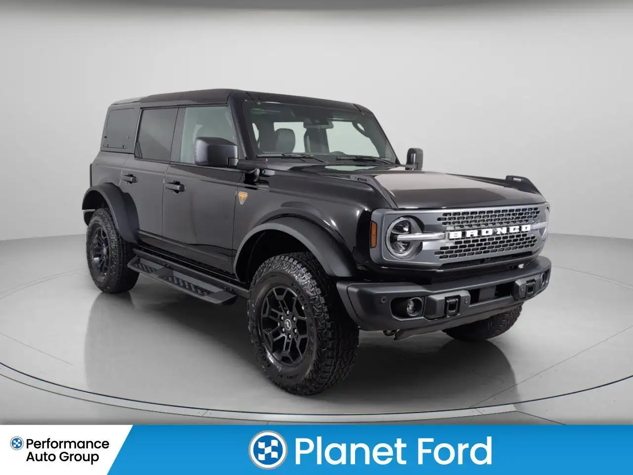 Ford Bronco - Image 3