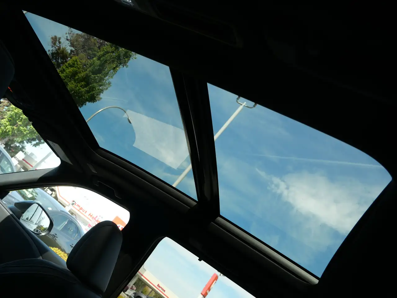 Lexus TX - Image 18