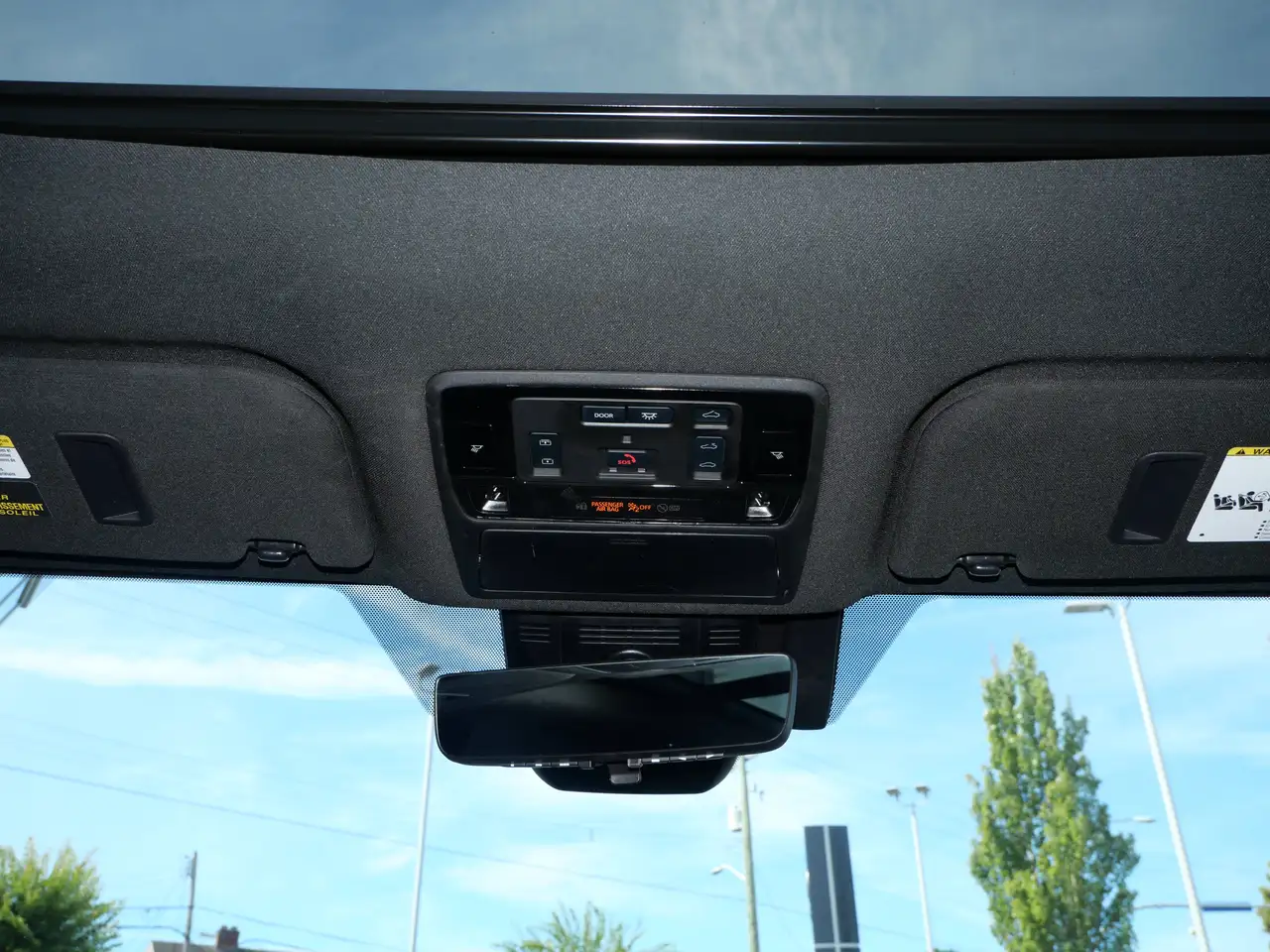 Lexus TX - Image 22