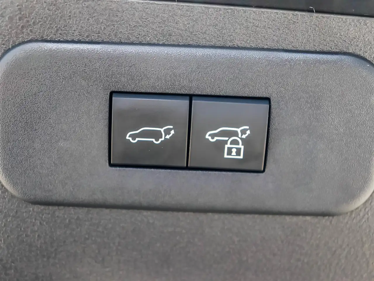 Lexus NX - Image 19