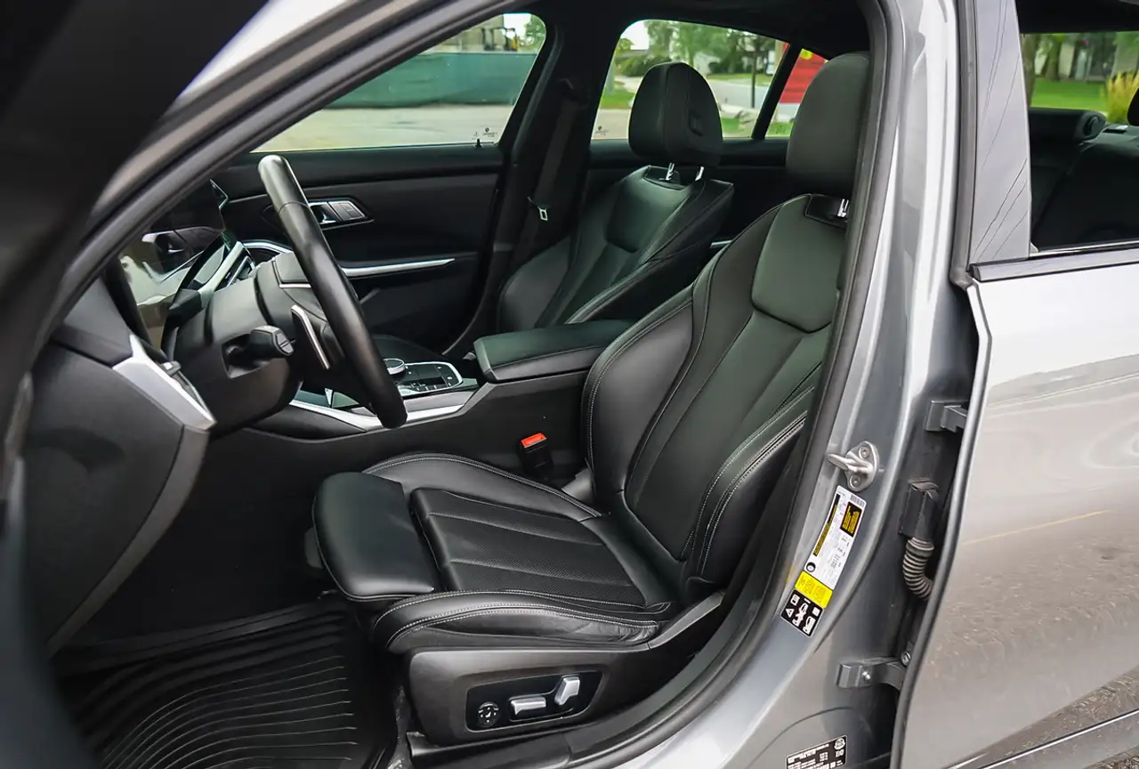 BMW 3 Series - Image 24