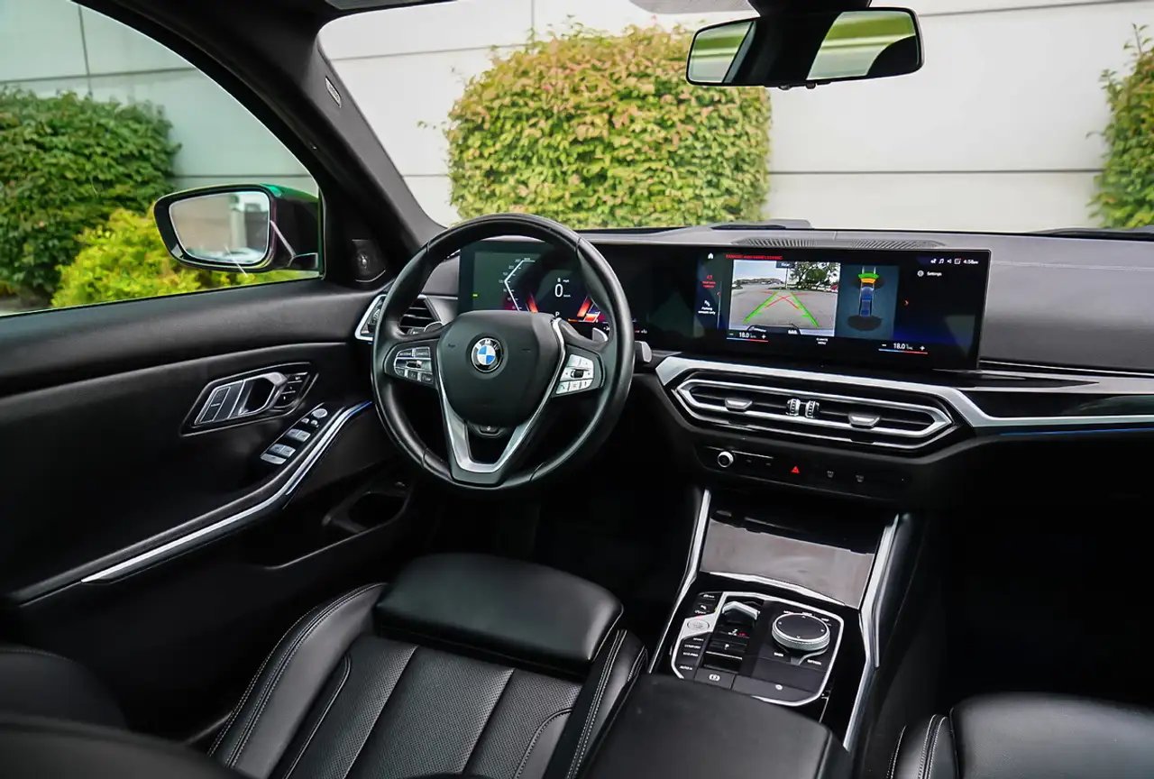 BMW 3 Series - Image 16
