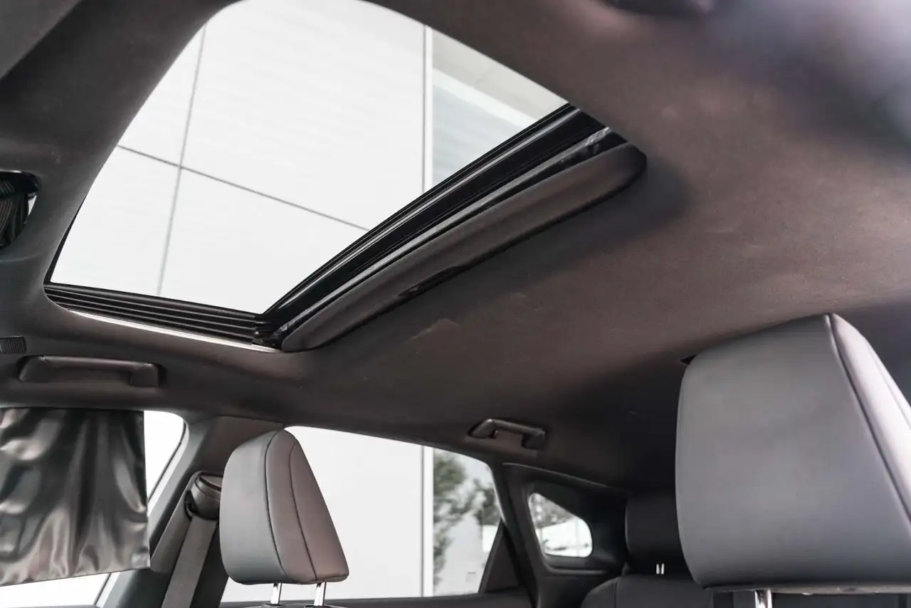 Lexus RX - Image 36