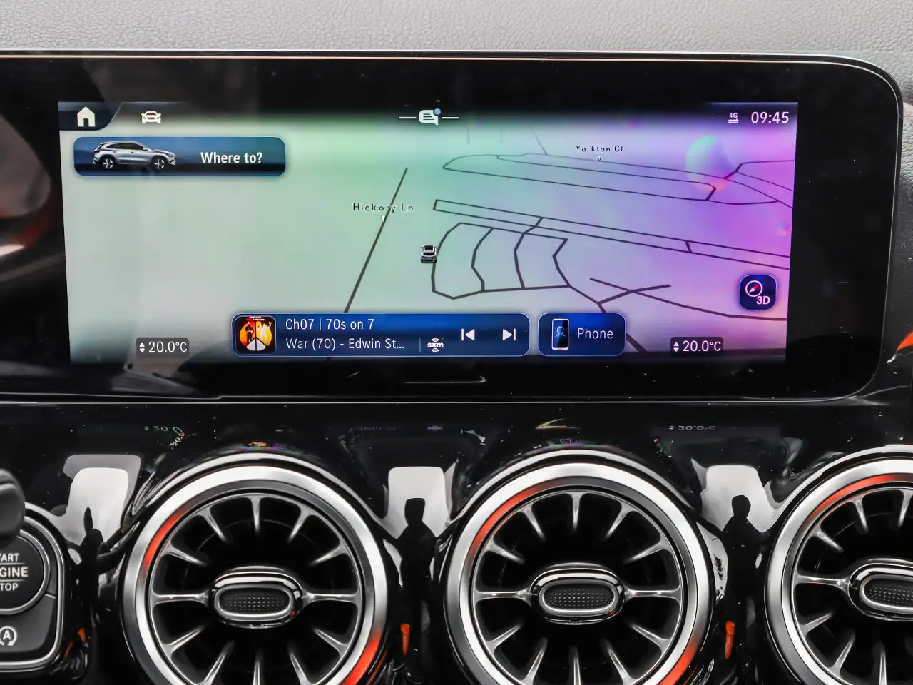 Mercedes-Benz GLA - Image 25
