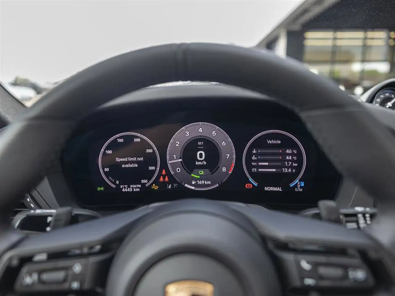 Porsche 911 - Image 27