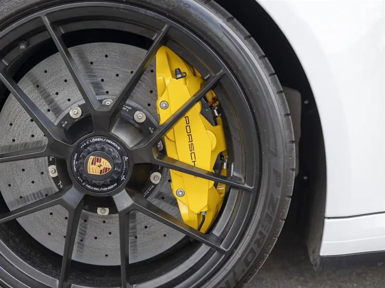 Porsche 911 - Image 7