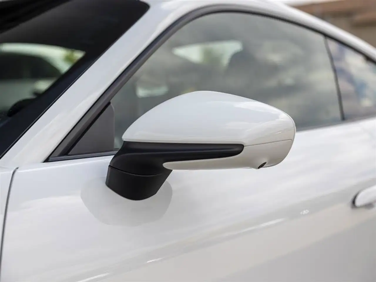 Porsche 911 - Image 14