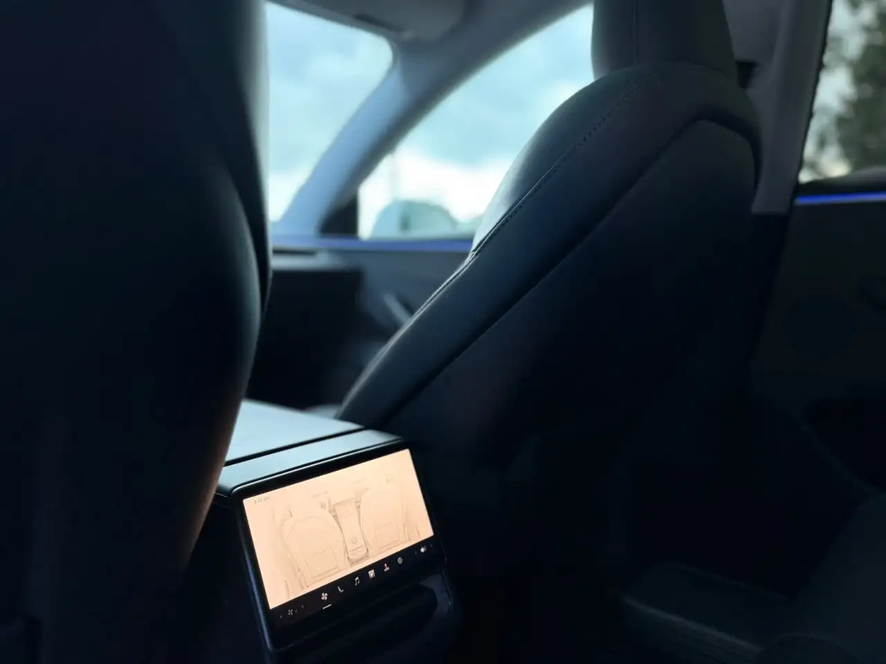 Tesla Model 3 - Image 16