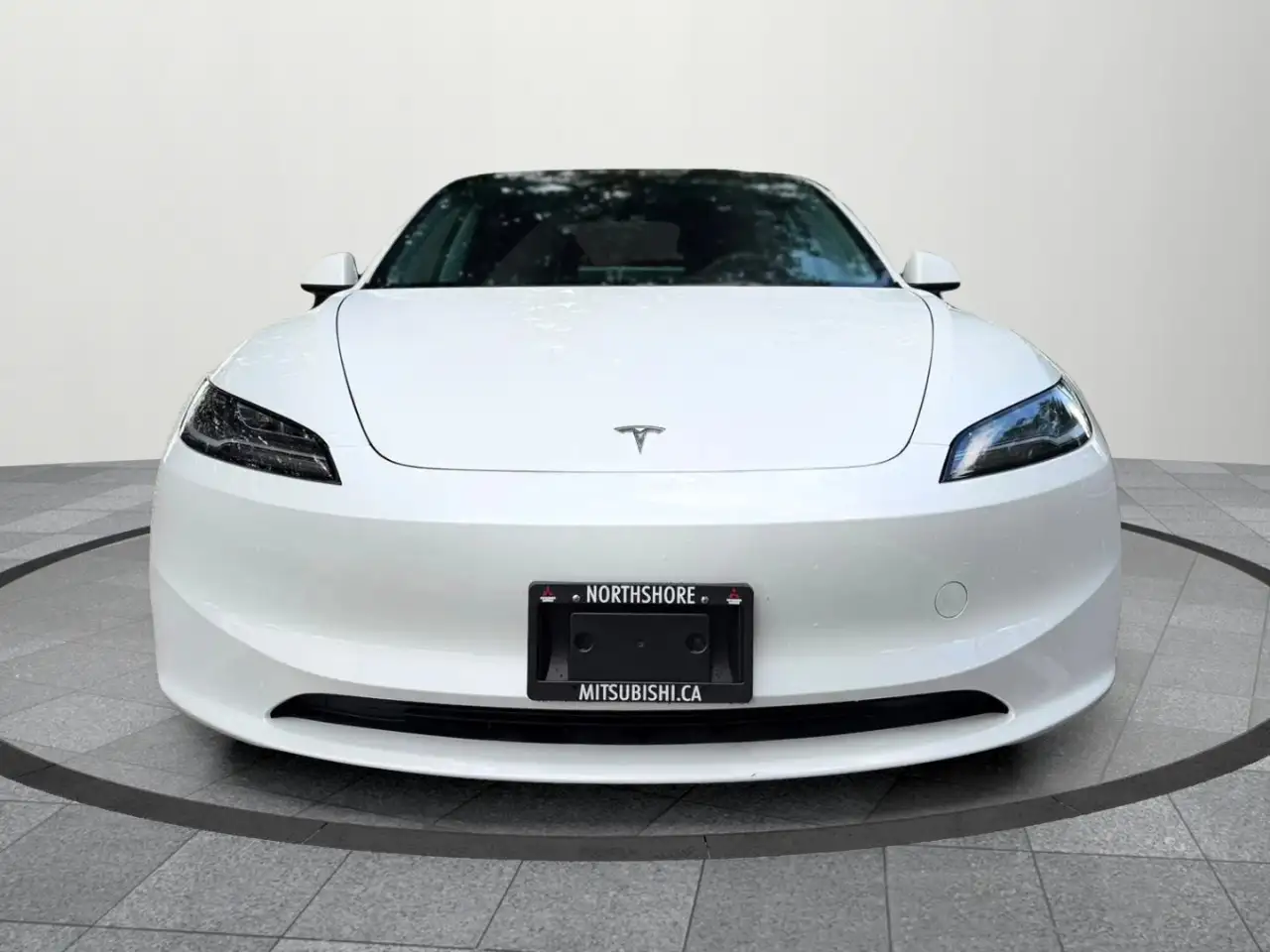 Tesla Model 3 - Image 2