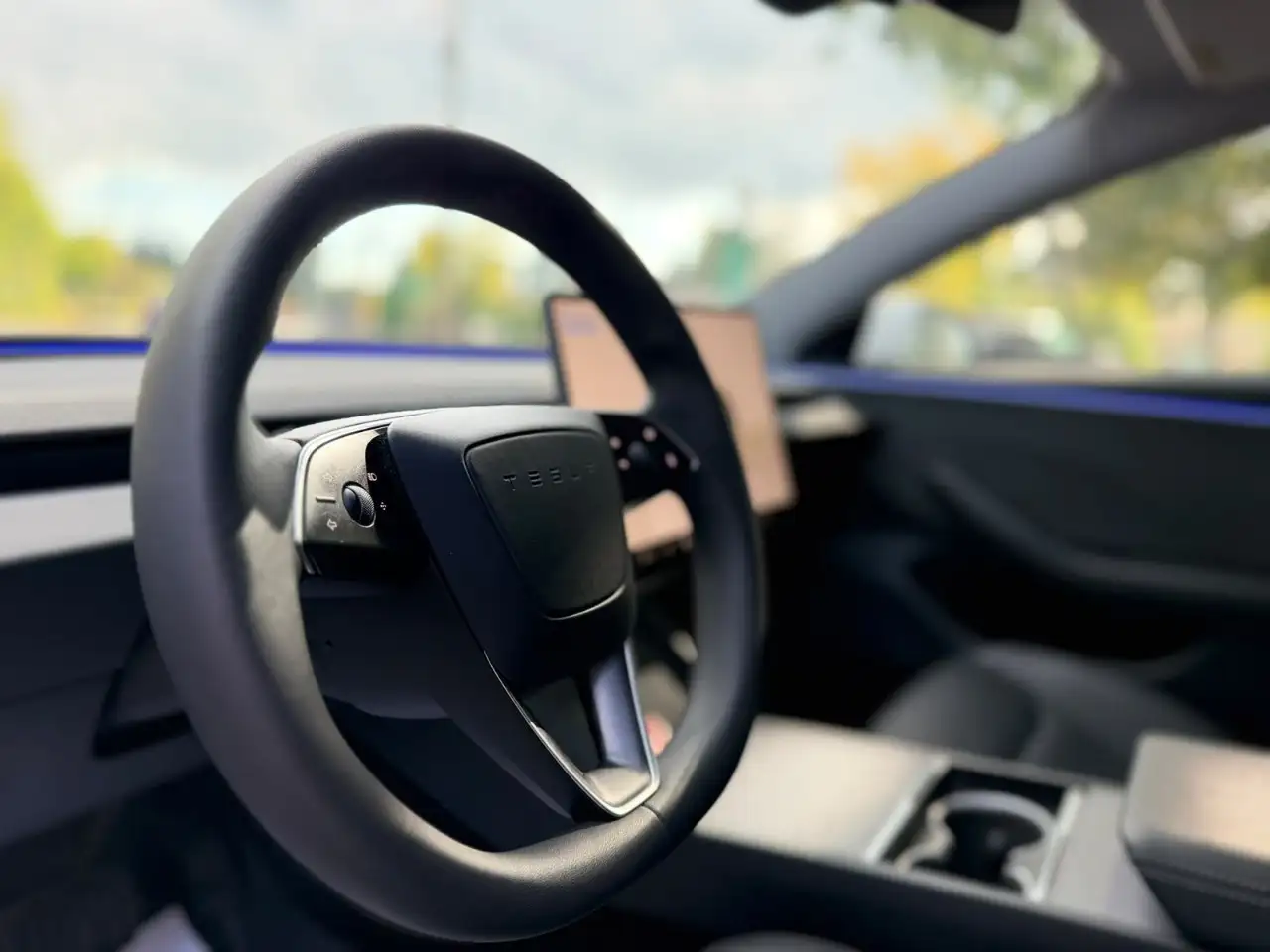 Tesla Model 3 - Image 14