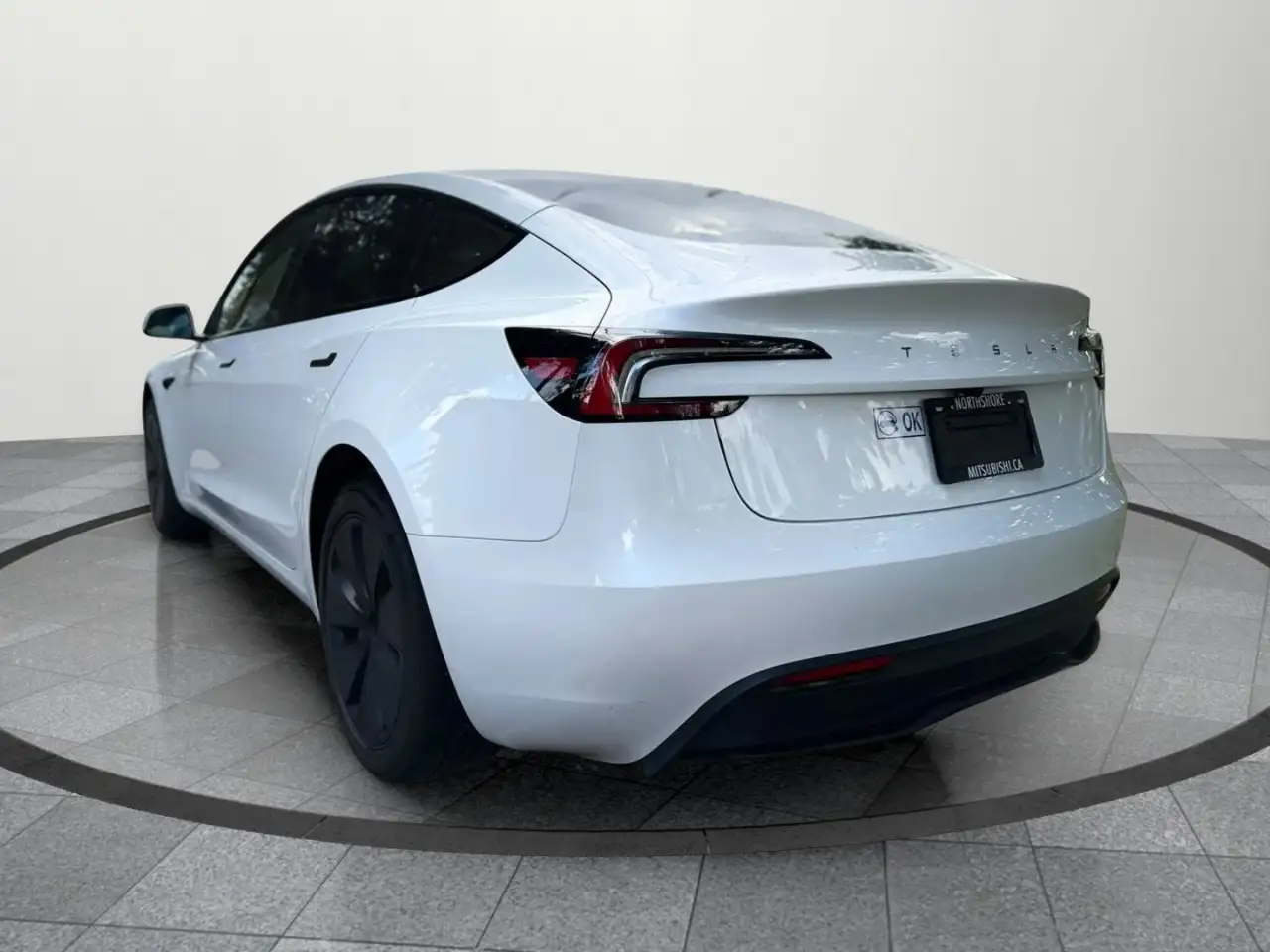 Tesla Model 3 - Image 4