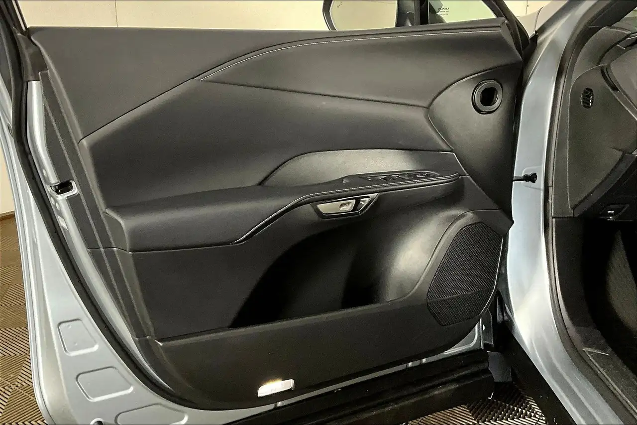 Lexus RX - Image 18