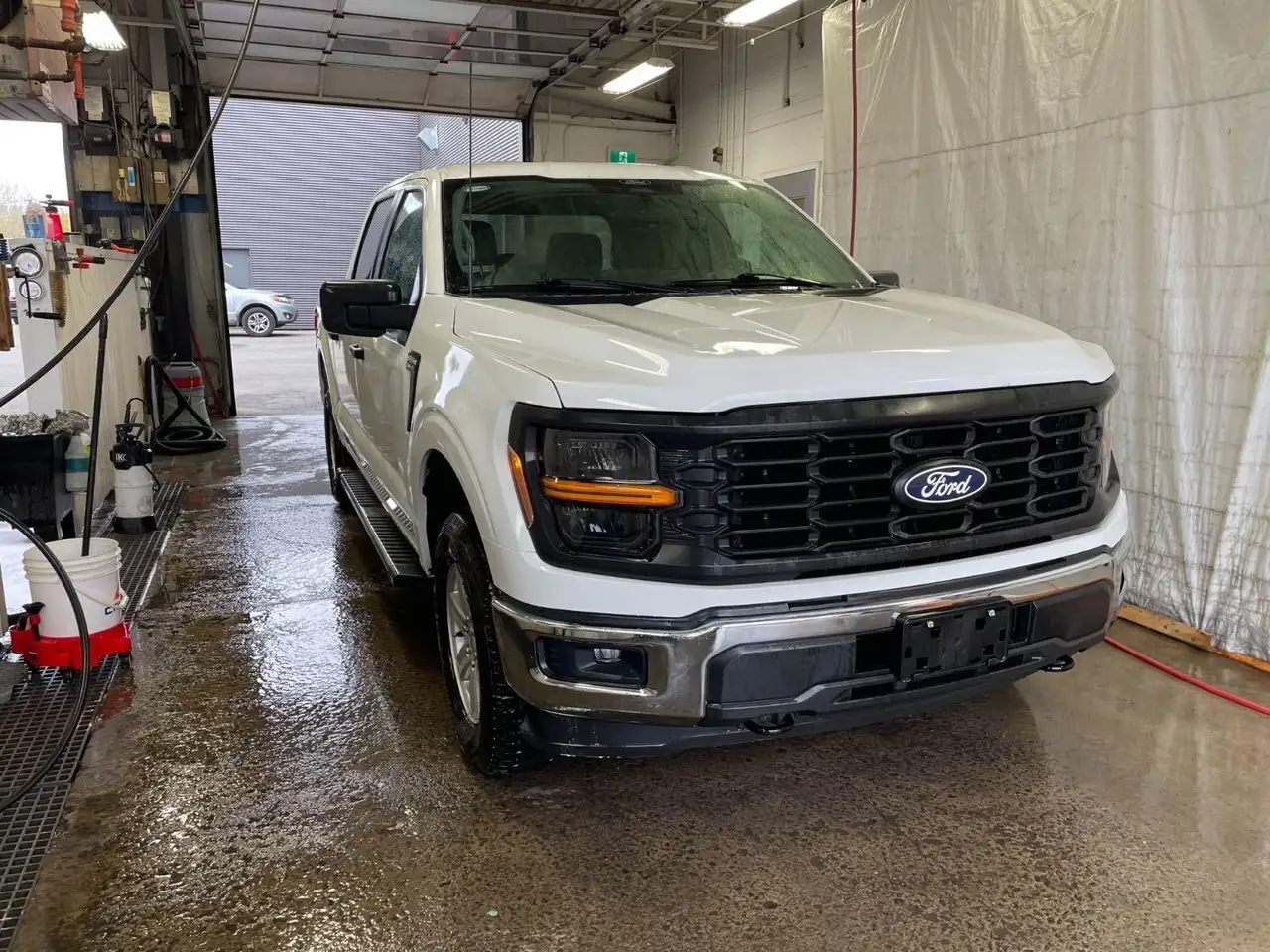 Ford F-150 - Image 10