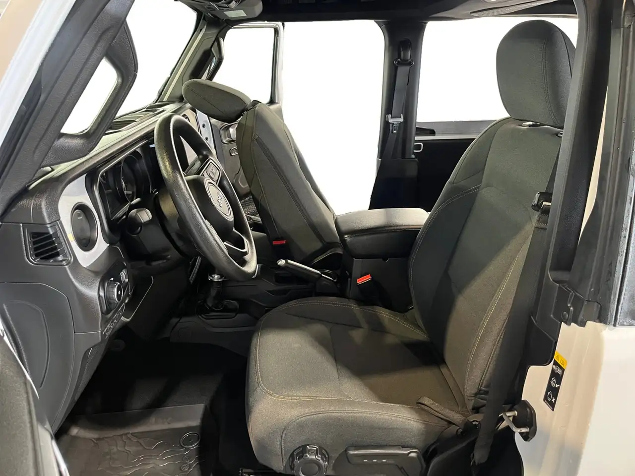 Jeep Wrangler - Image 9
