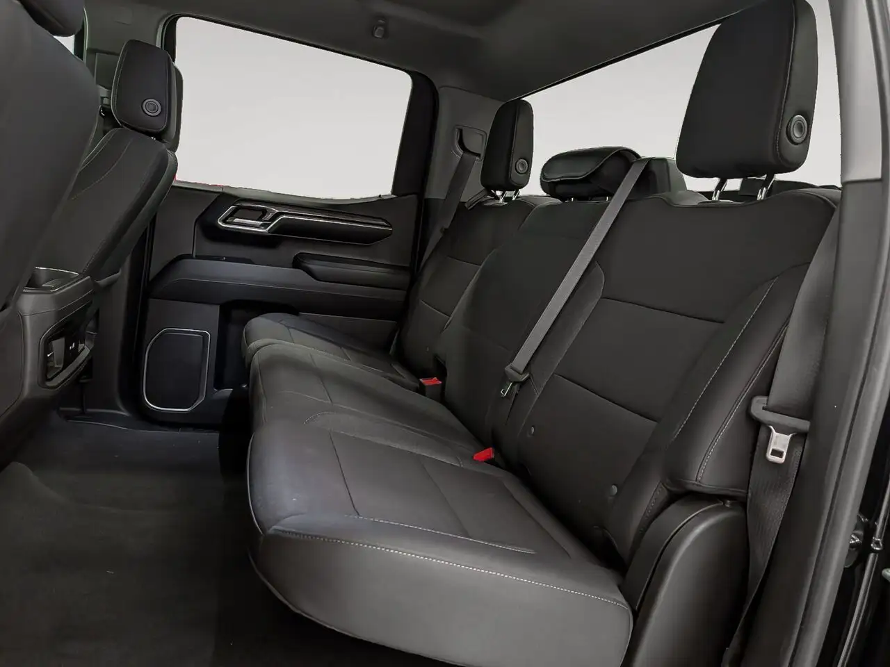 Chevrolet Silverado 1500 - Image 11