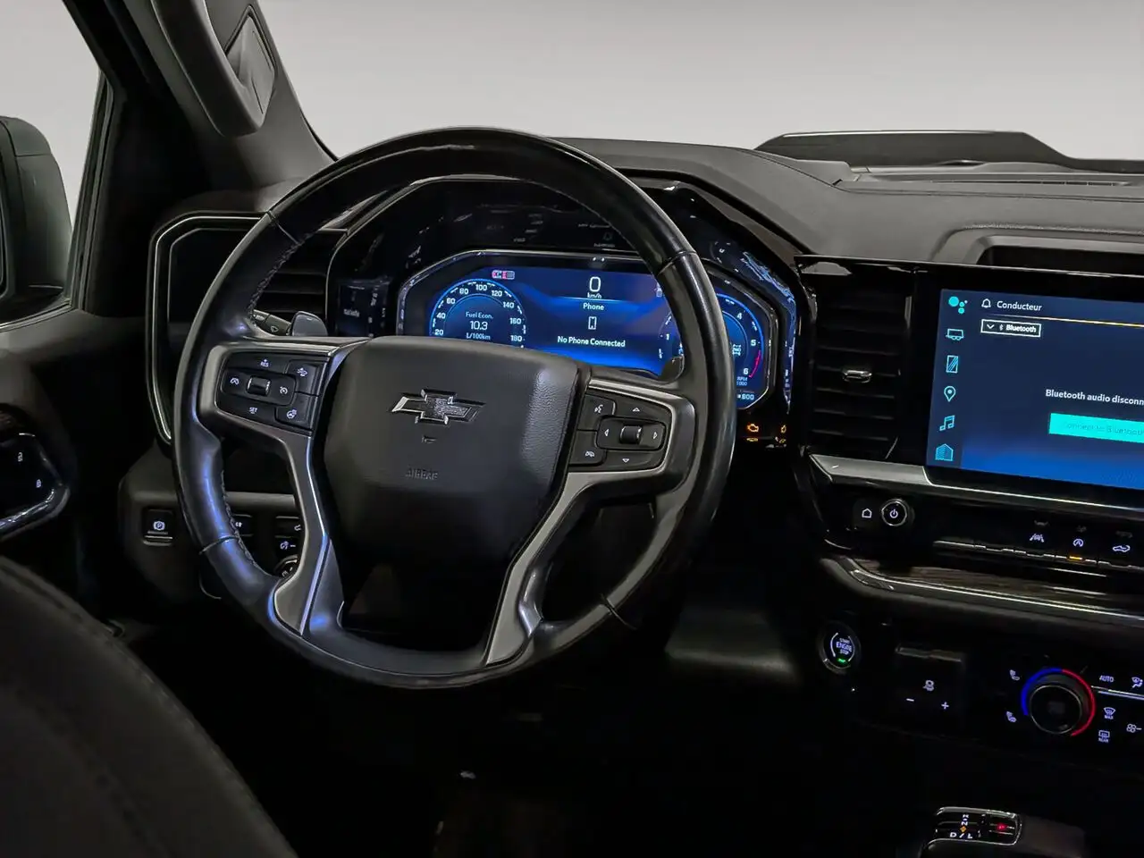 Chevrolet Silverado 1500 - Image 13