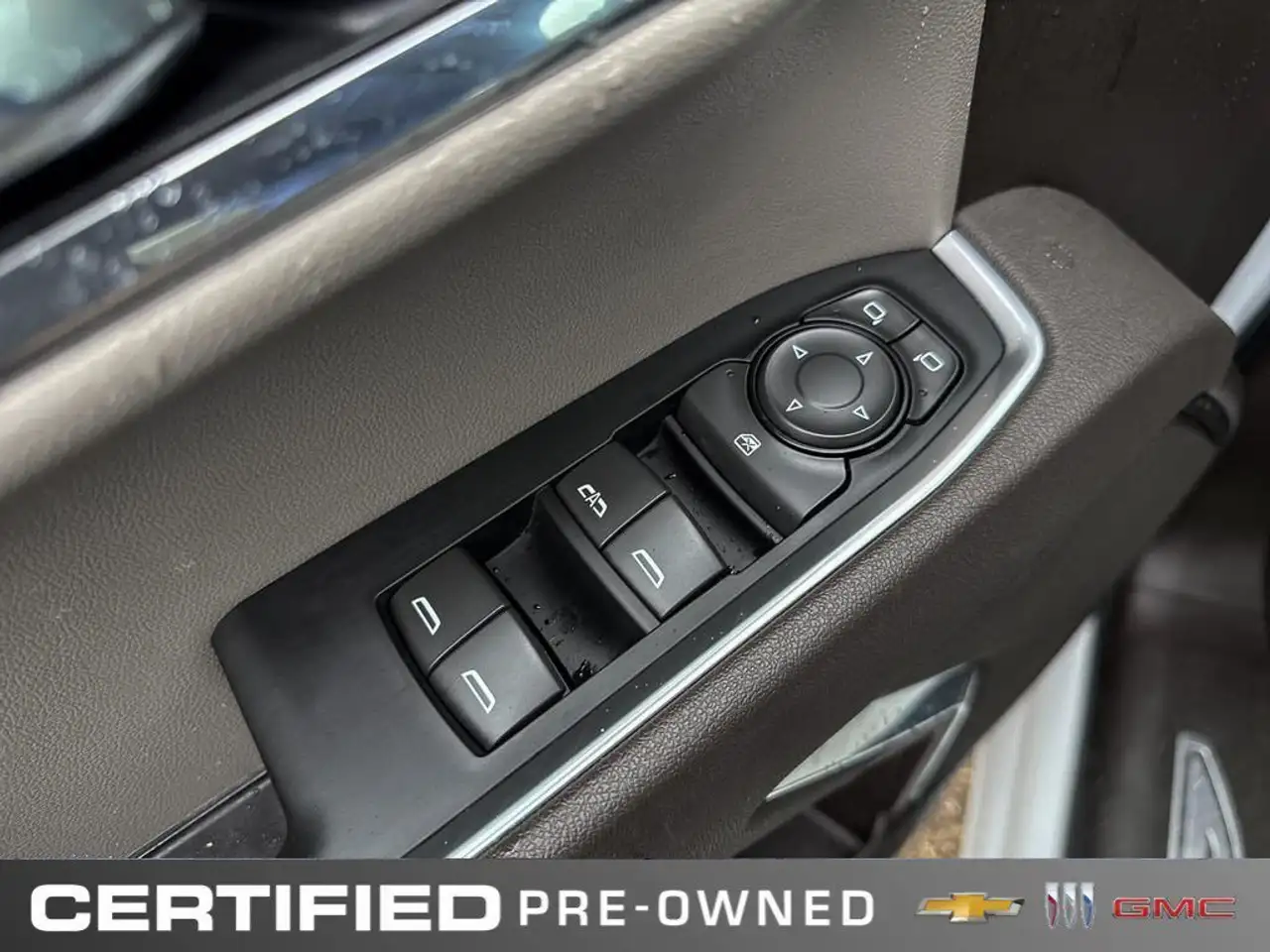 Chevrolet Silverado 1500 - Image 24