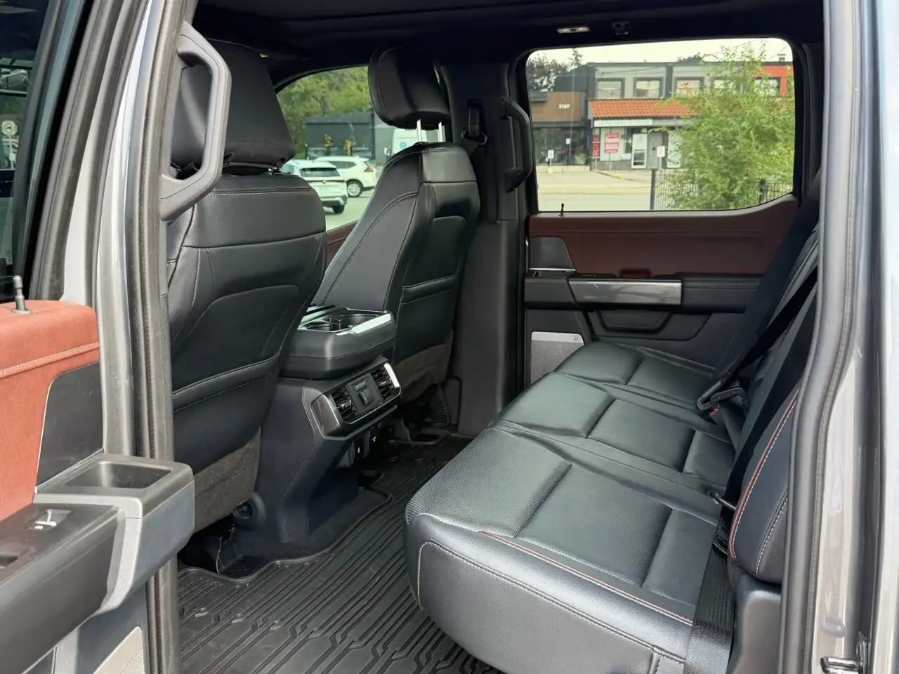 Ford F-150 - Image 22