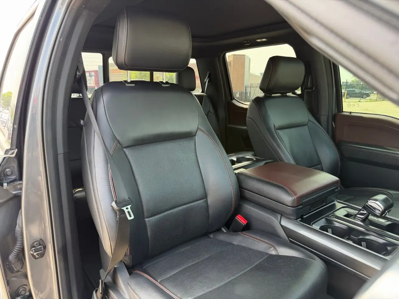 Ford F-150 - Image 21
