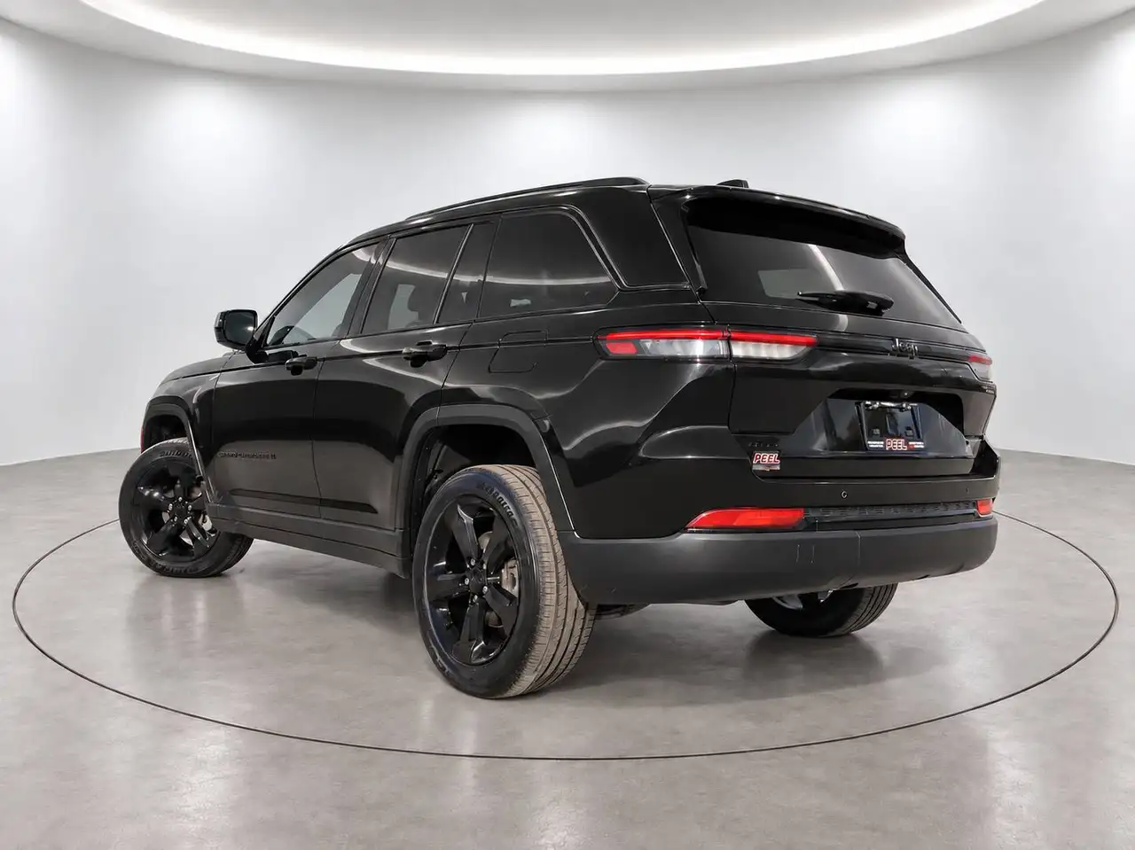 Jeep Grand Cherokee - Image 4