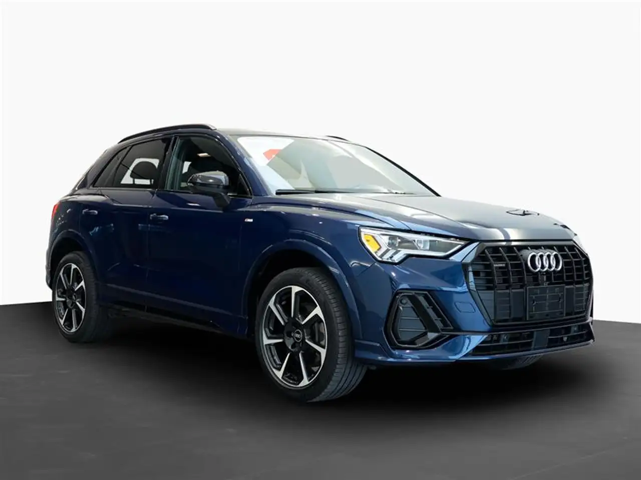 Audi Q3 - Image 1