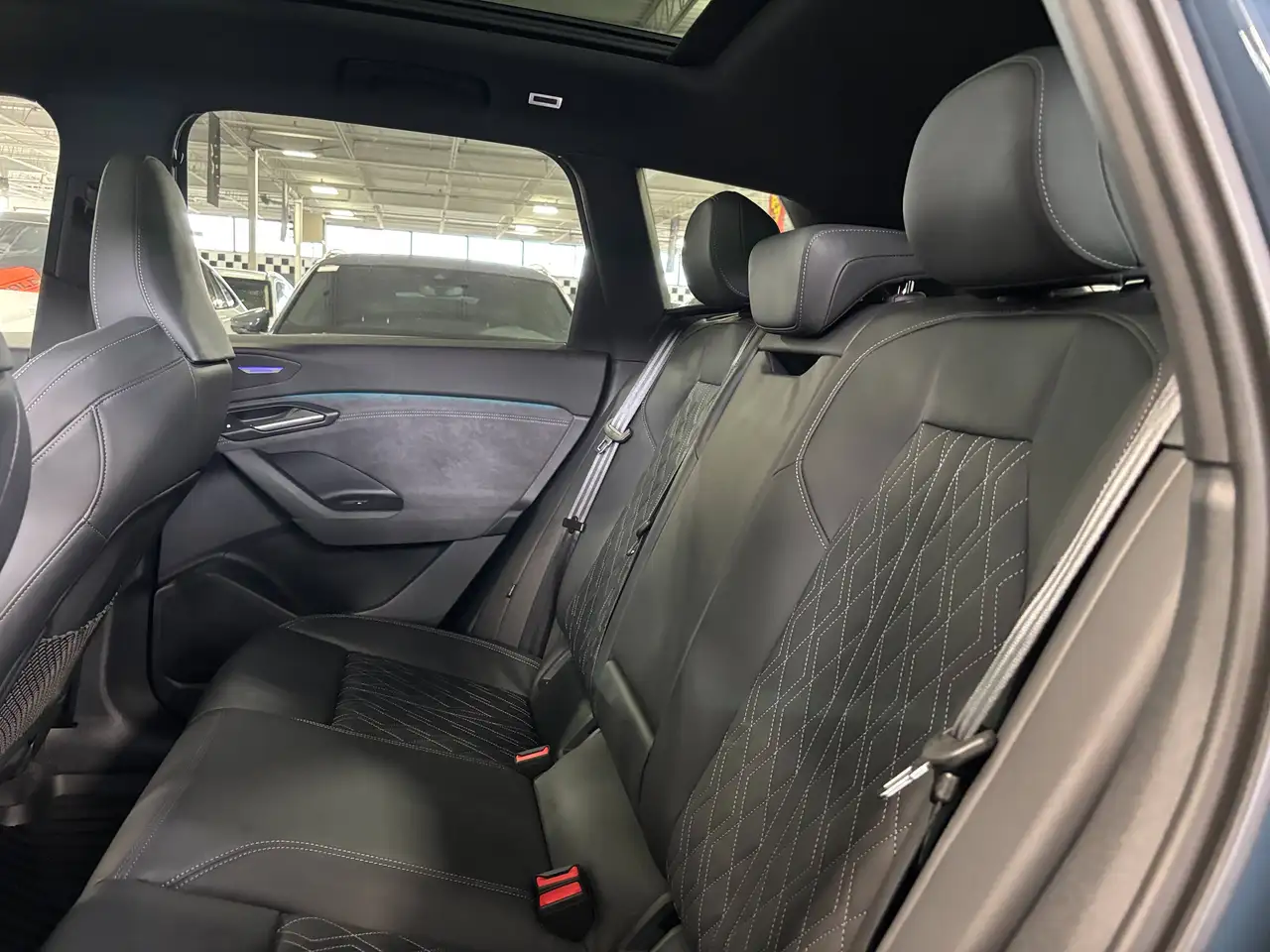 Audi SQ6 e-tron - Image 12