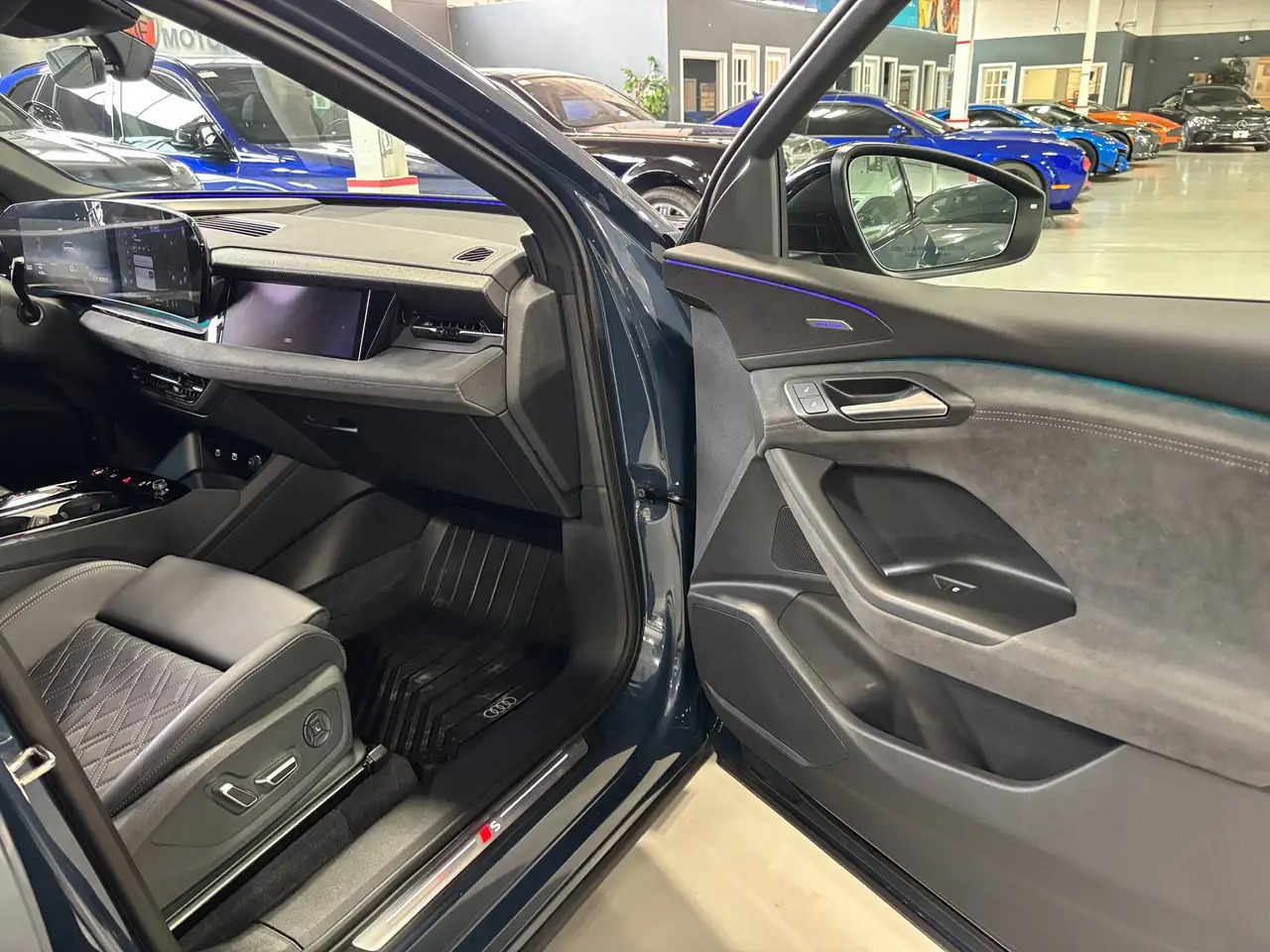 Audi SQ6 e-tron - Image 18