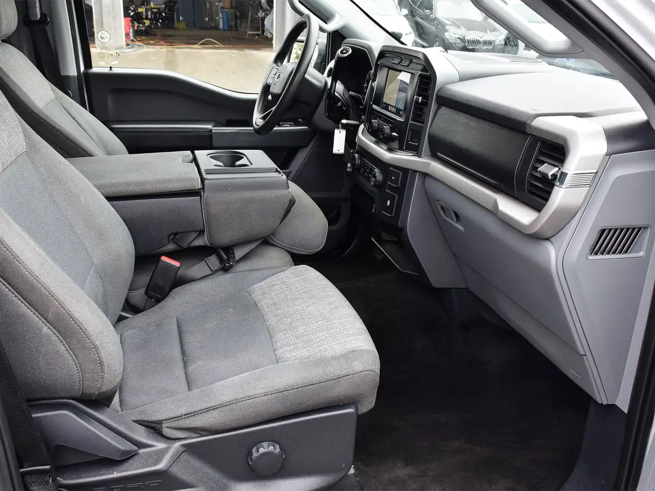 Ford F-150 - Image 9