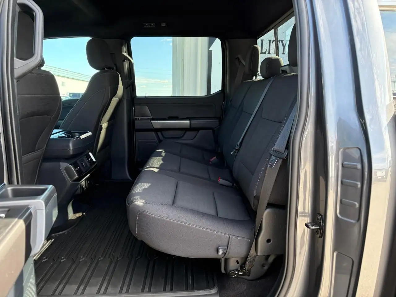 Ford F-150 - Image 13