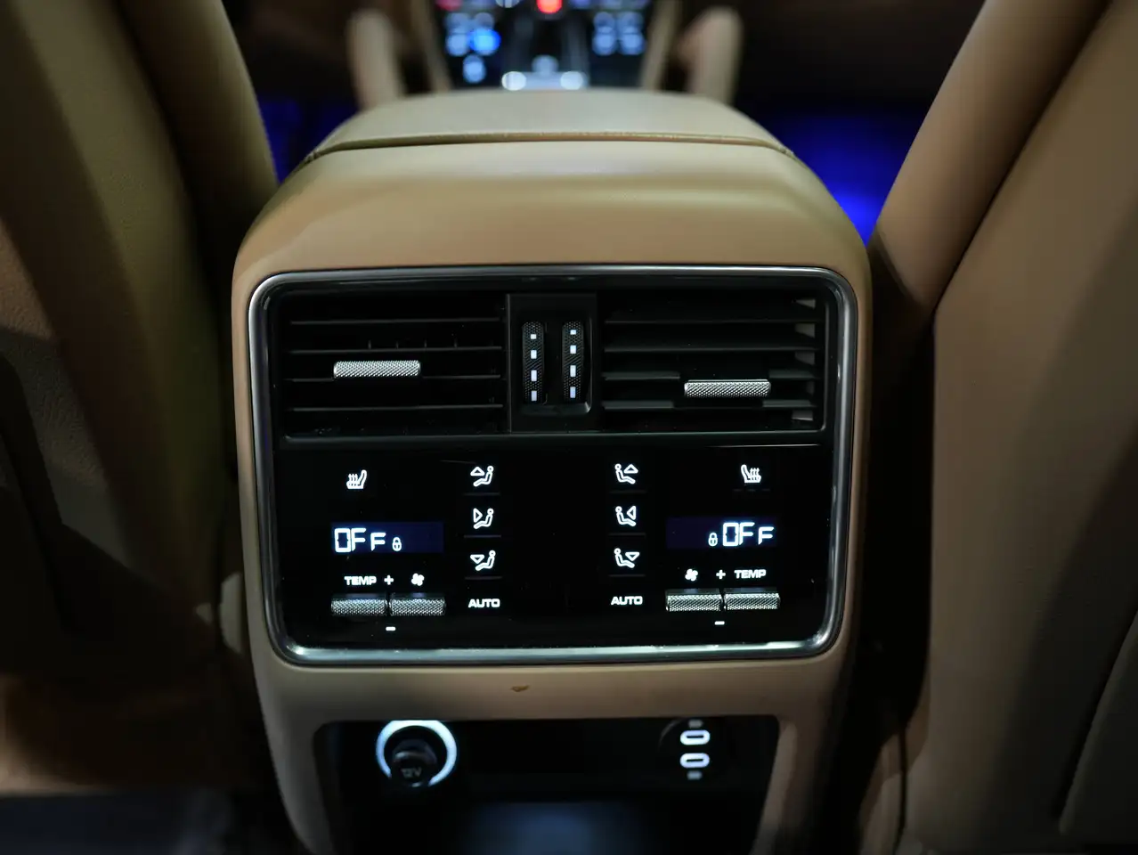Porsche Cayenne - Image 28
