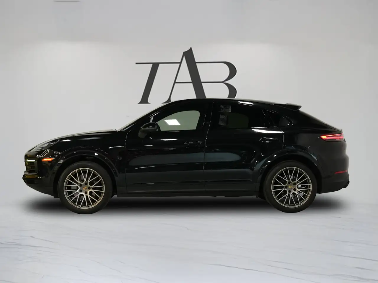 Porsche Cayenne - Image 31
