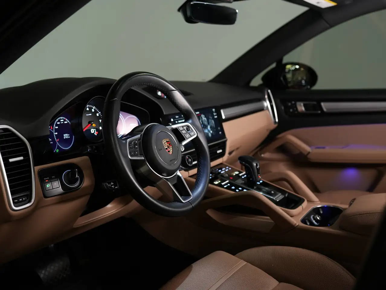 Porsche Cayenne - Image 10
